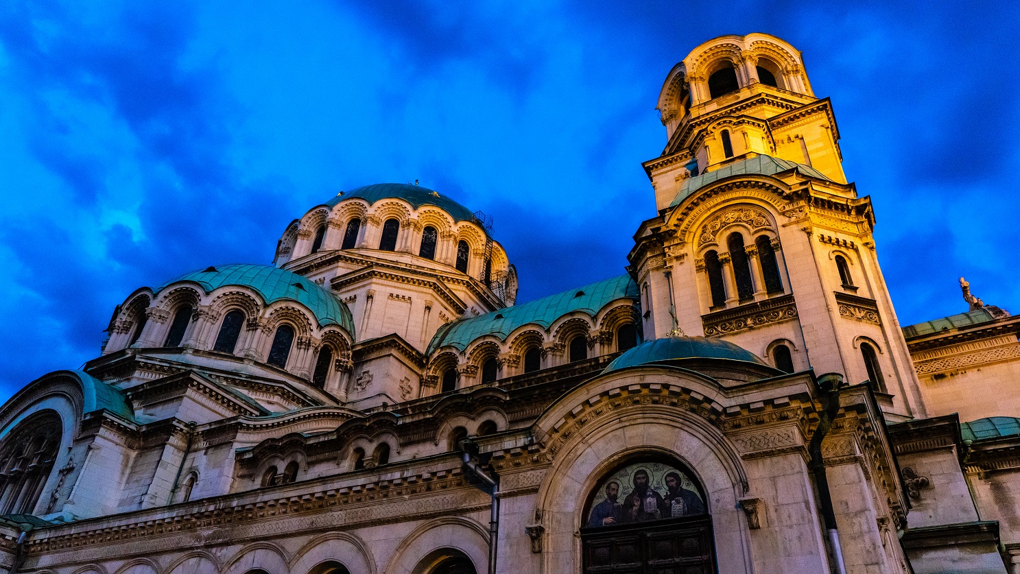Alexander-Nevski-kathedraal-sofia-Bulgarije-nacht