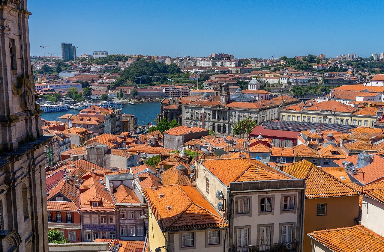 Uitzicht-over-Ribeira-historische-centrum-Porto