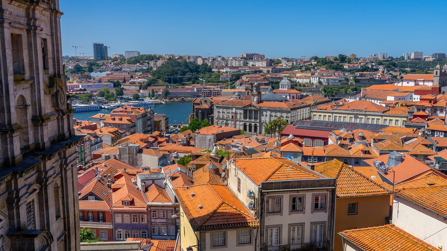 Uitzicht-over-Ribeira-historische-centrum-Porto
