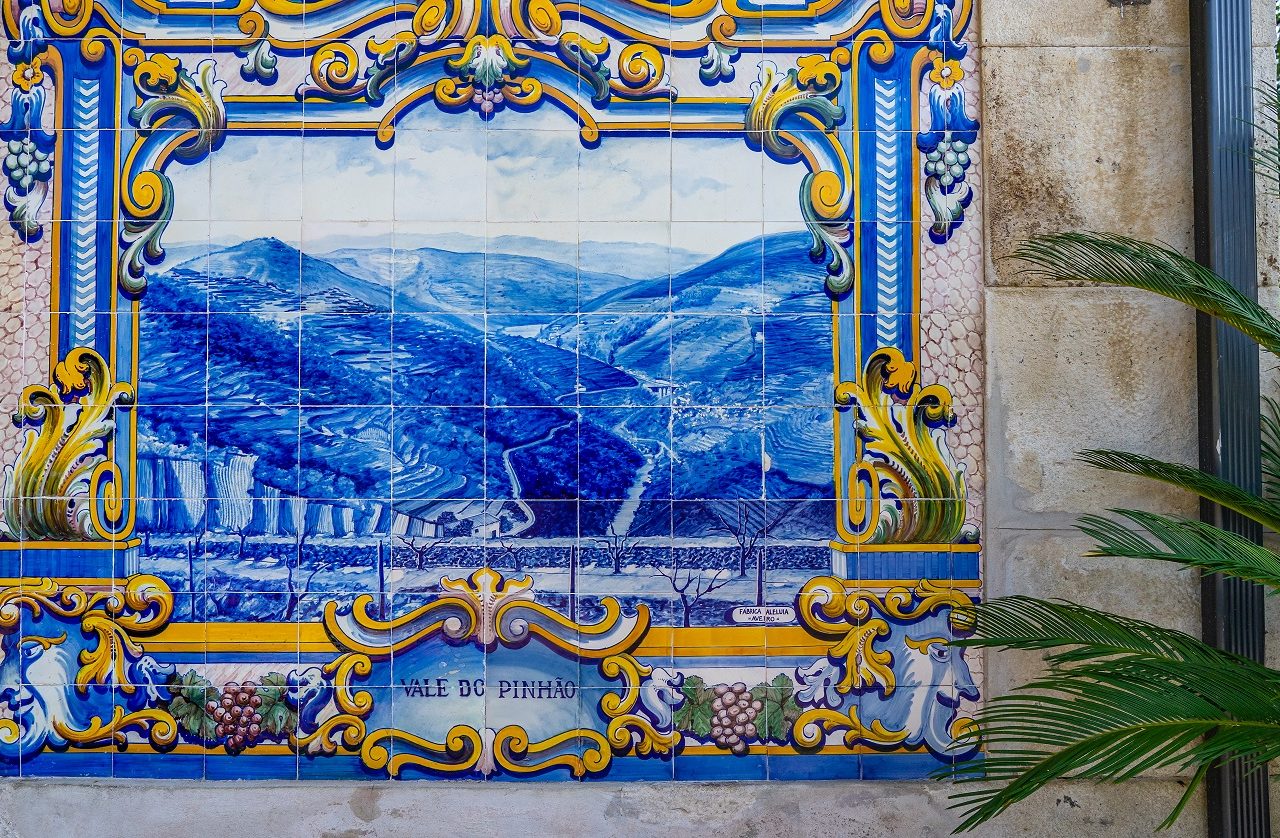 Azulejos-tegeltjes-op-treinstation-Pinhao