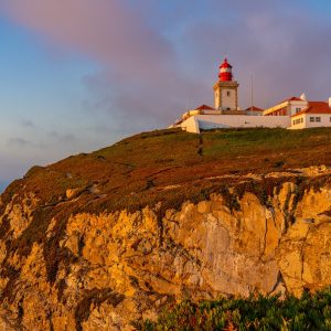 Vuurtoren-bij-Cabo-da-Roca-tijdens-zonsondergang