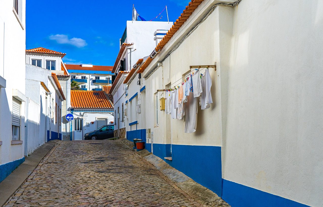 Fotogenieke-straatjes-Ericeira-Portugal