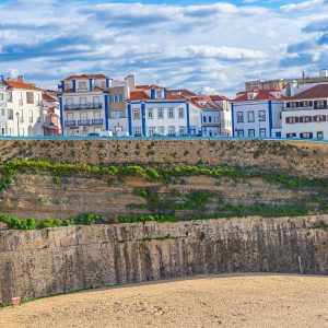 Strand-in-centrum-Ericeira-Portugal