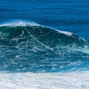 Nazare-gigantische-golven-Portugal