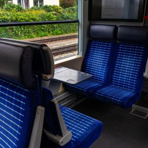 Stoelen-in-reguliere-cabine-Bernina-Express