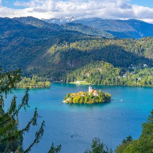 Uitzicht-op-eiland-meer-van-Bled-Slovenie