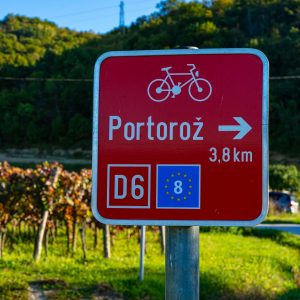 Fietspad-bord-portoroz-kust-slovenie