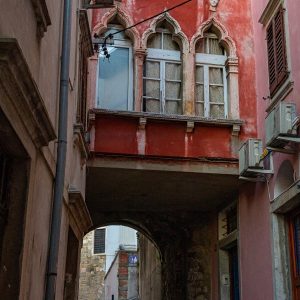 Straatje-piran-slovenie