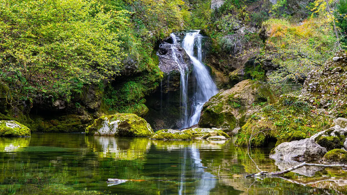 Sum-waterval-Vintgarkloof-Slovenie