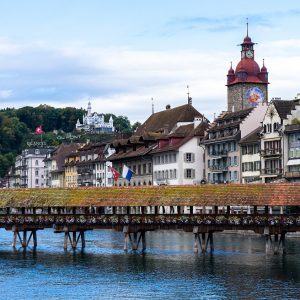 Uitzicht-Kapelbrug-Luzern-Zwitserland