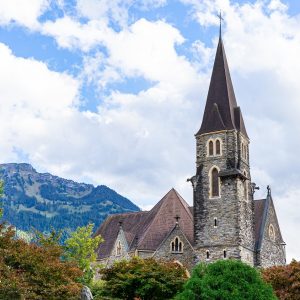 Kerk-wat-te-doen-in-Interlaken