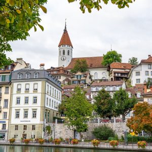 Uitzicht-op-binnenstad-Thun-Zwitserland