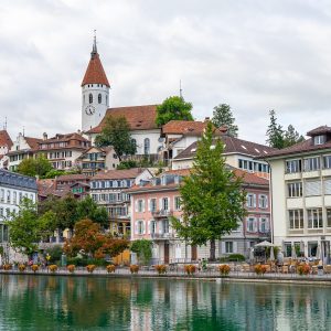 Uitzicht-op-binnenstad-Thun-Zwitserland