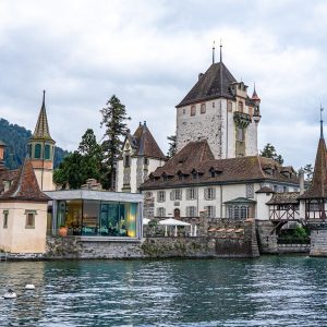 Kasteel-van-Oberhofen-Zwitserland
