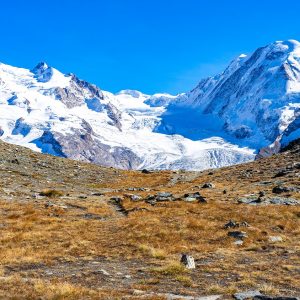 Besneeuwde-bergen-bij-Gornergrat-Riffelsee-Zwitserland