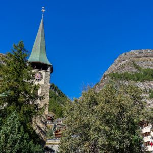 Kerk-in-Zermatt-Zwitserland