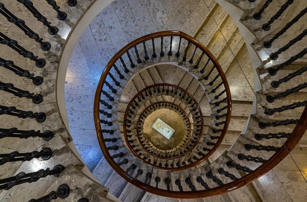 Bibliotheek-trappenhuis-Boedapest