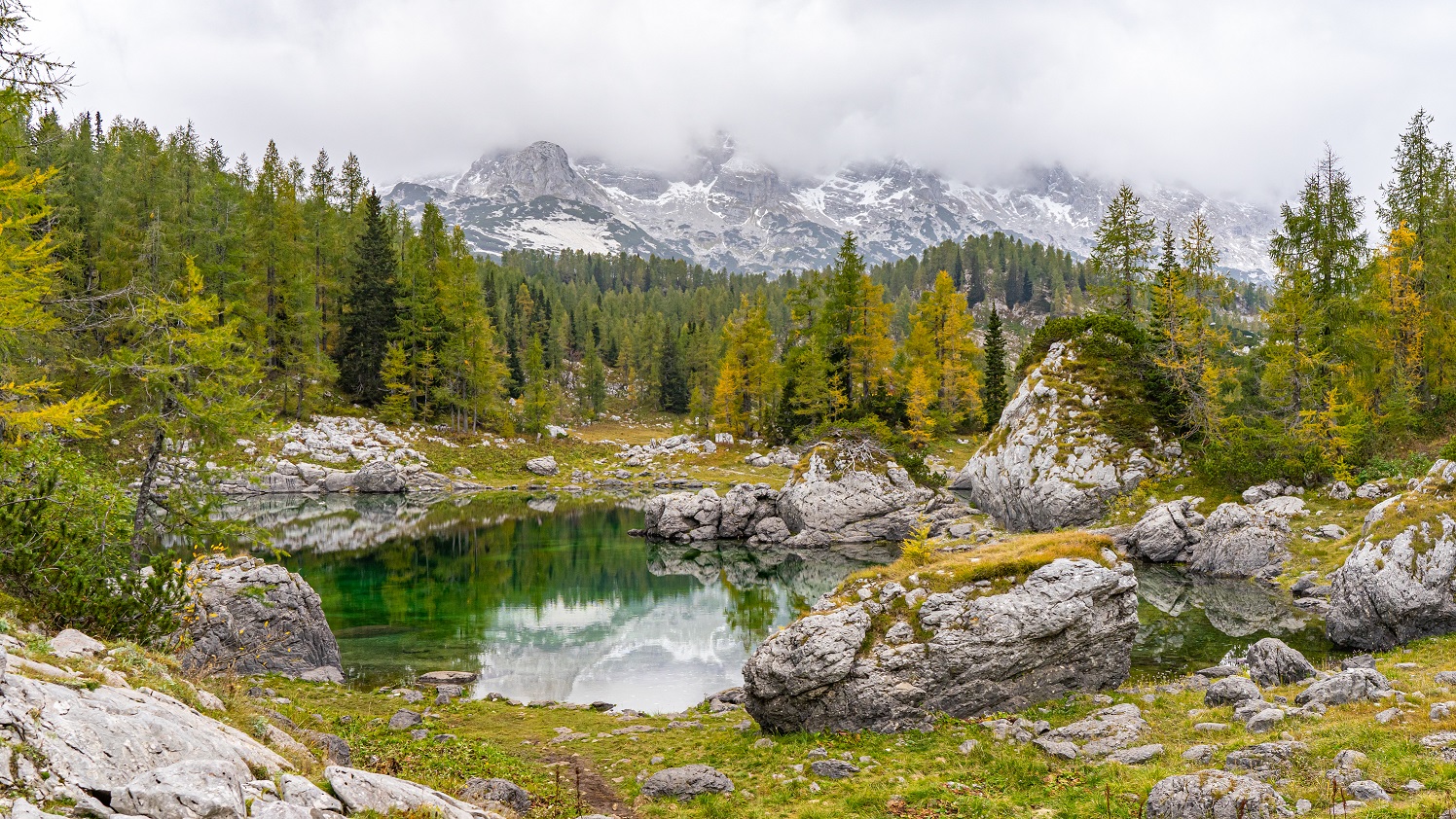 7-Lakes-Valley-Triglav-Slovenie