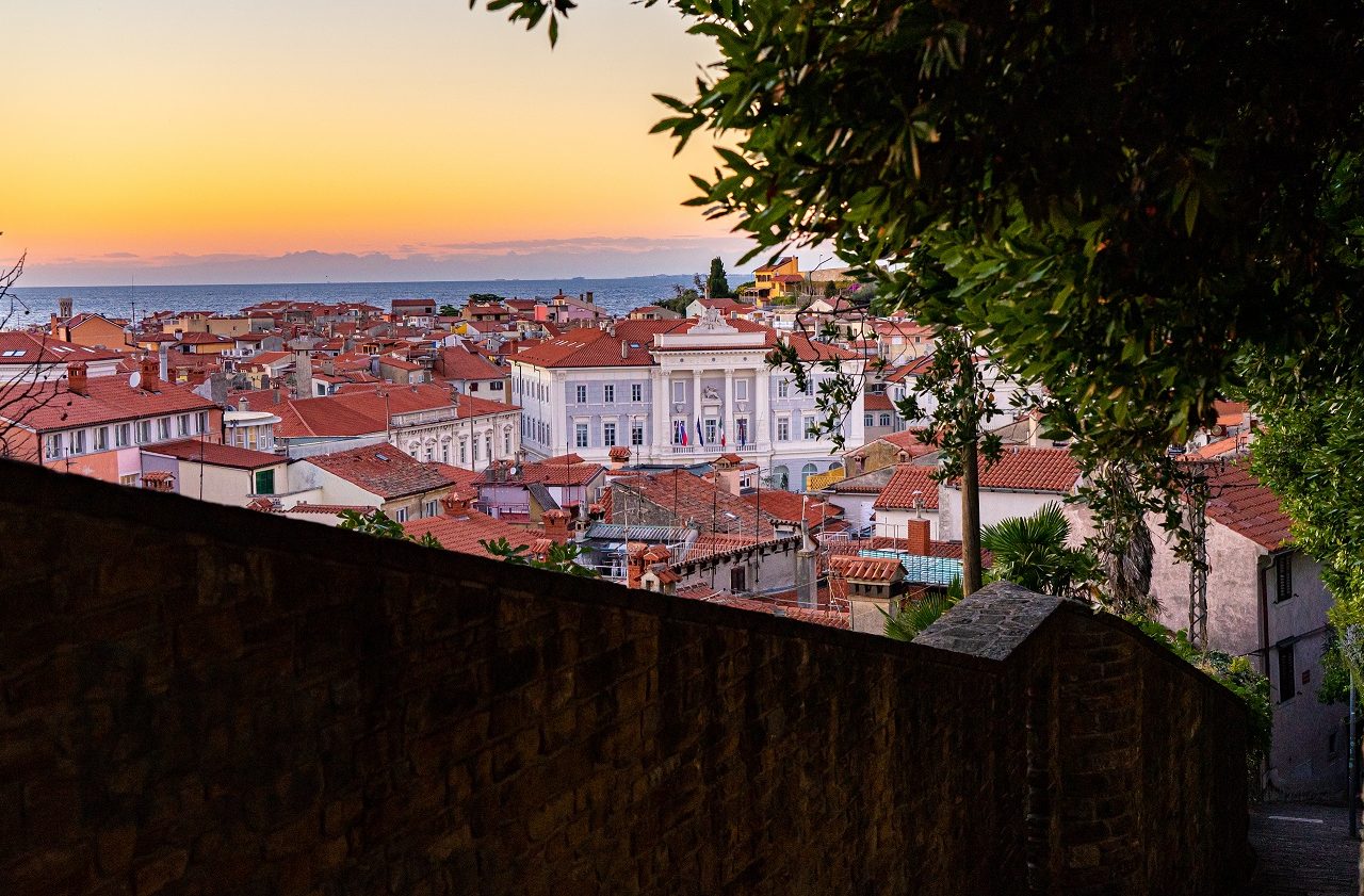 Zonsondergang-Piran-kust-Slovenie