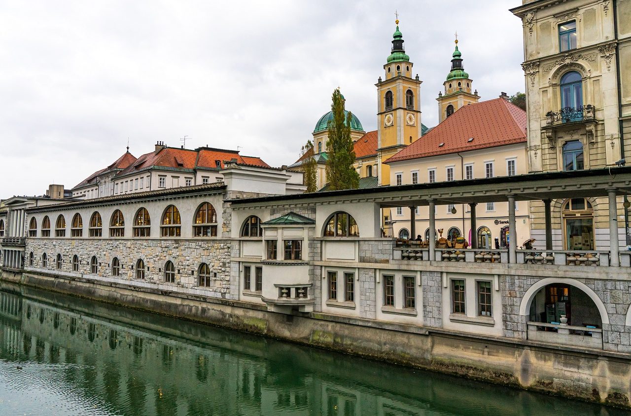 Ljubljanica-rivier-en-centrum-Ljubljana-Slovenie