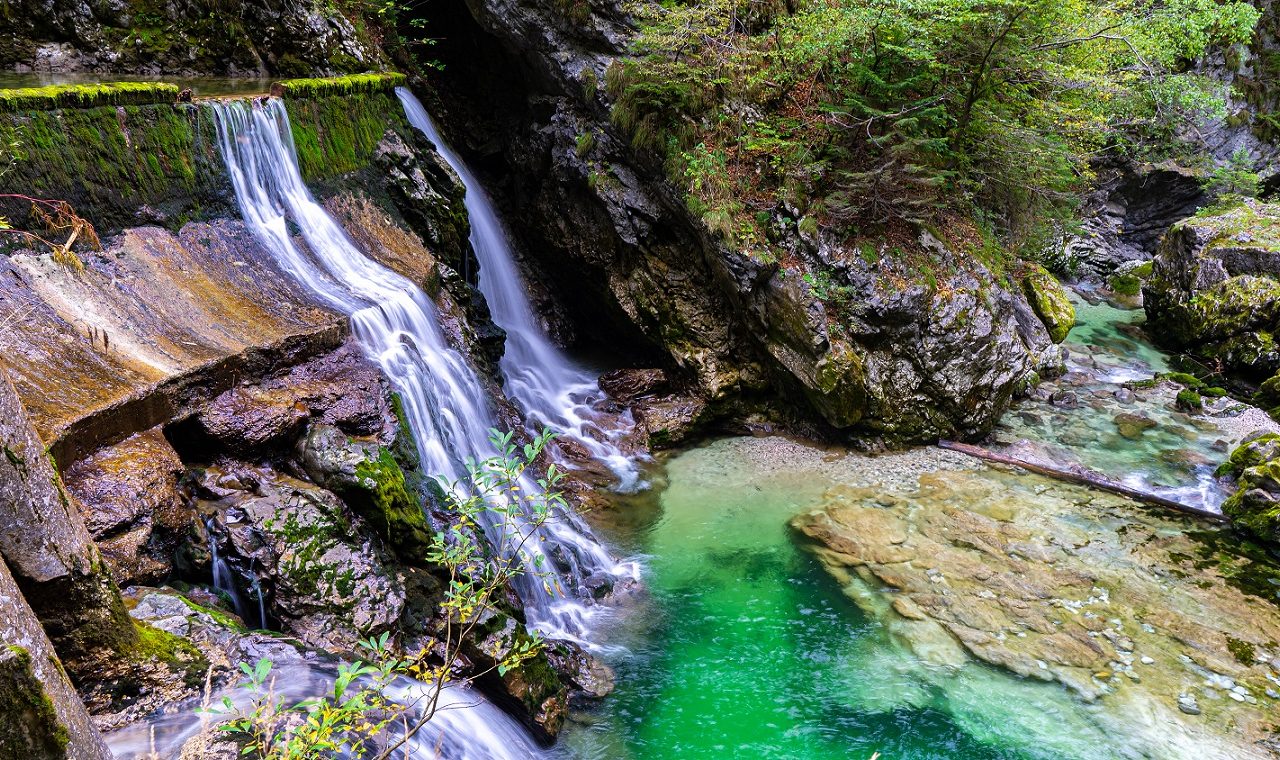 Watervallen-in-Vintgarkloof-Slovenie