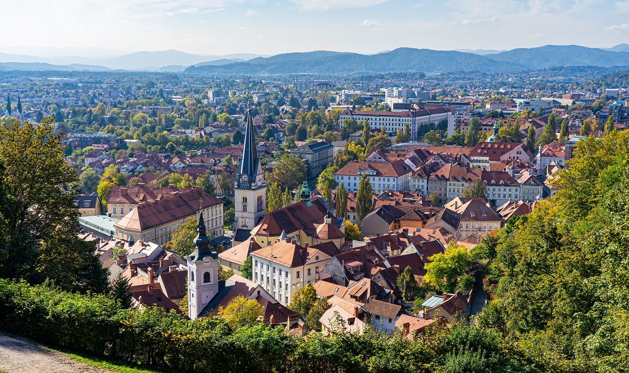 Wat-te-doen-in-Ljubljana-uitzicht-vanaf-kasteelheuvel