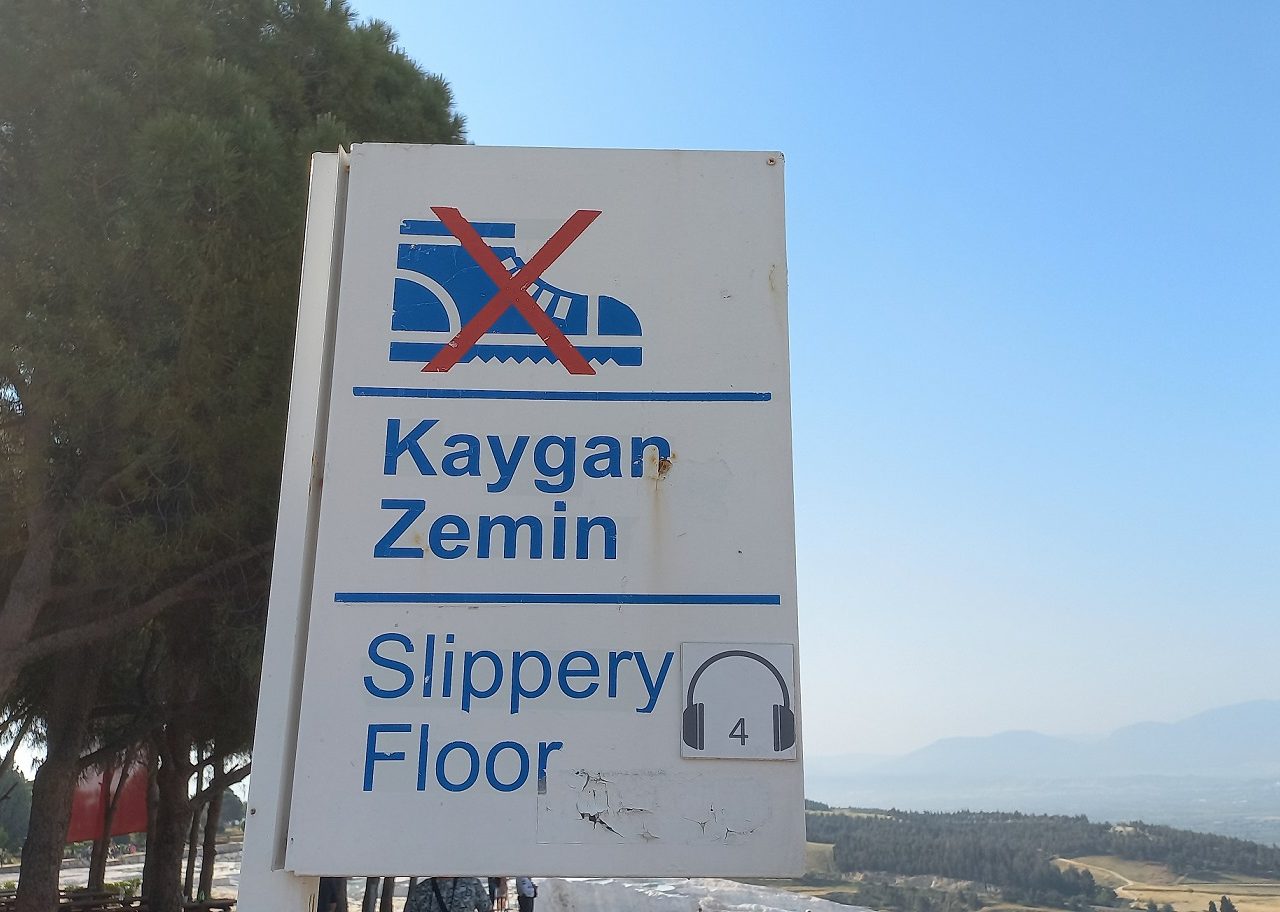 Geen-schoenen-kalkterrassen-Pamukkale-Turkije