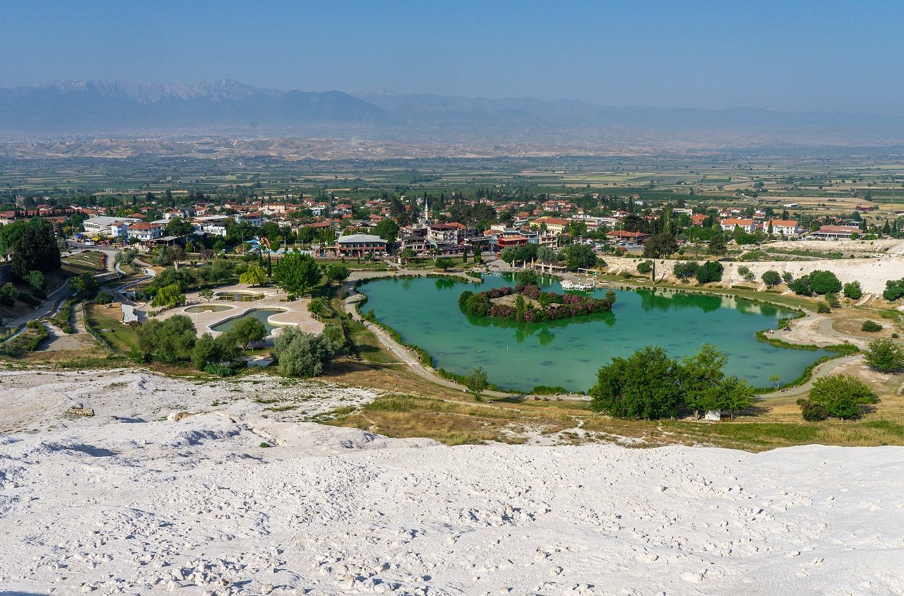 Uitzicht-over-Pamukkale-Turkije