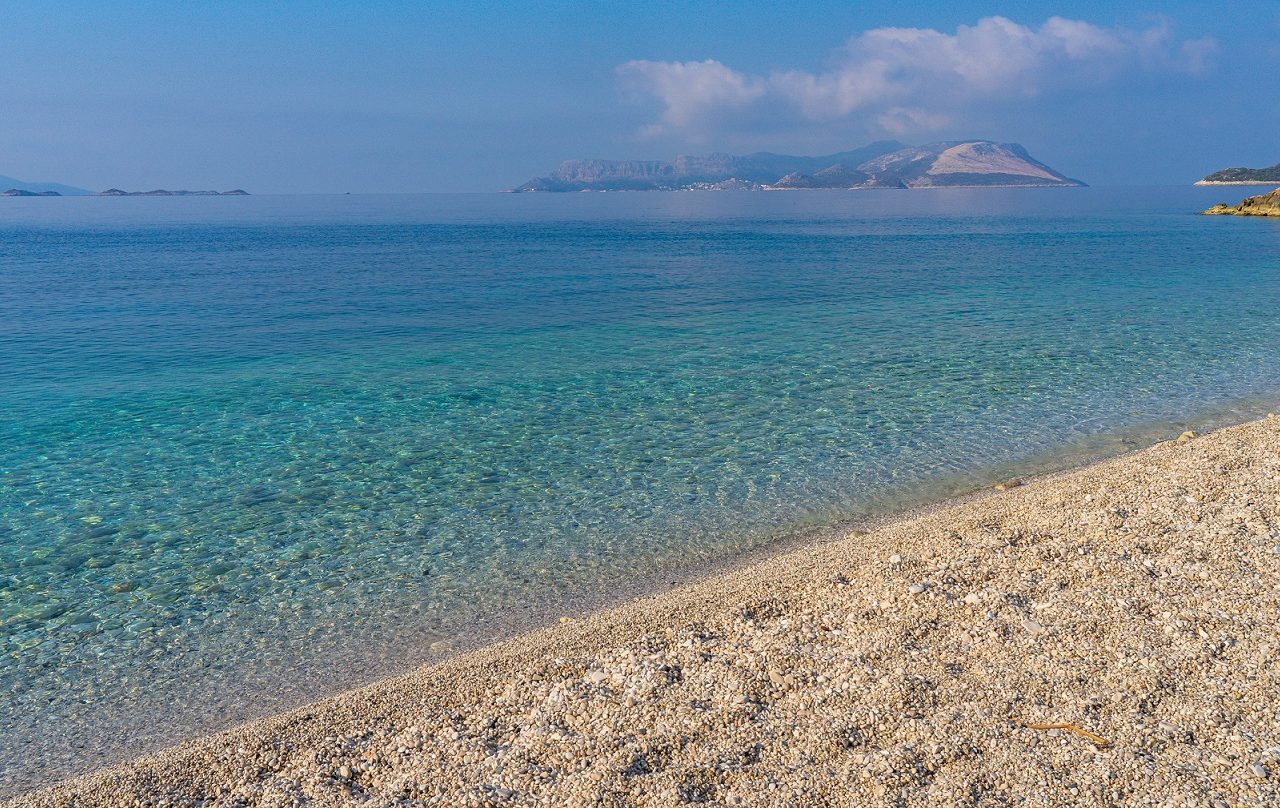 Strand-voorbereid-op-reis-naar-Turkije