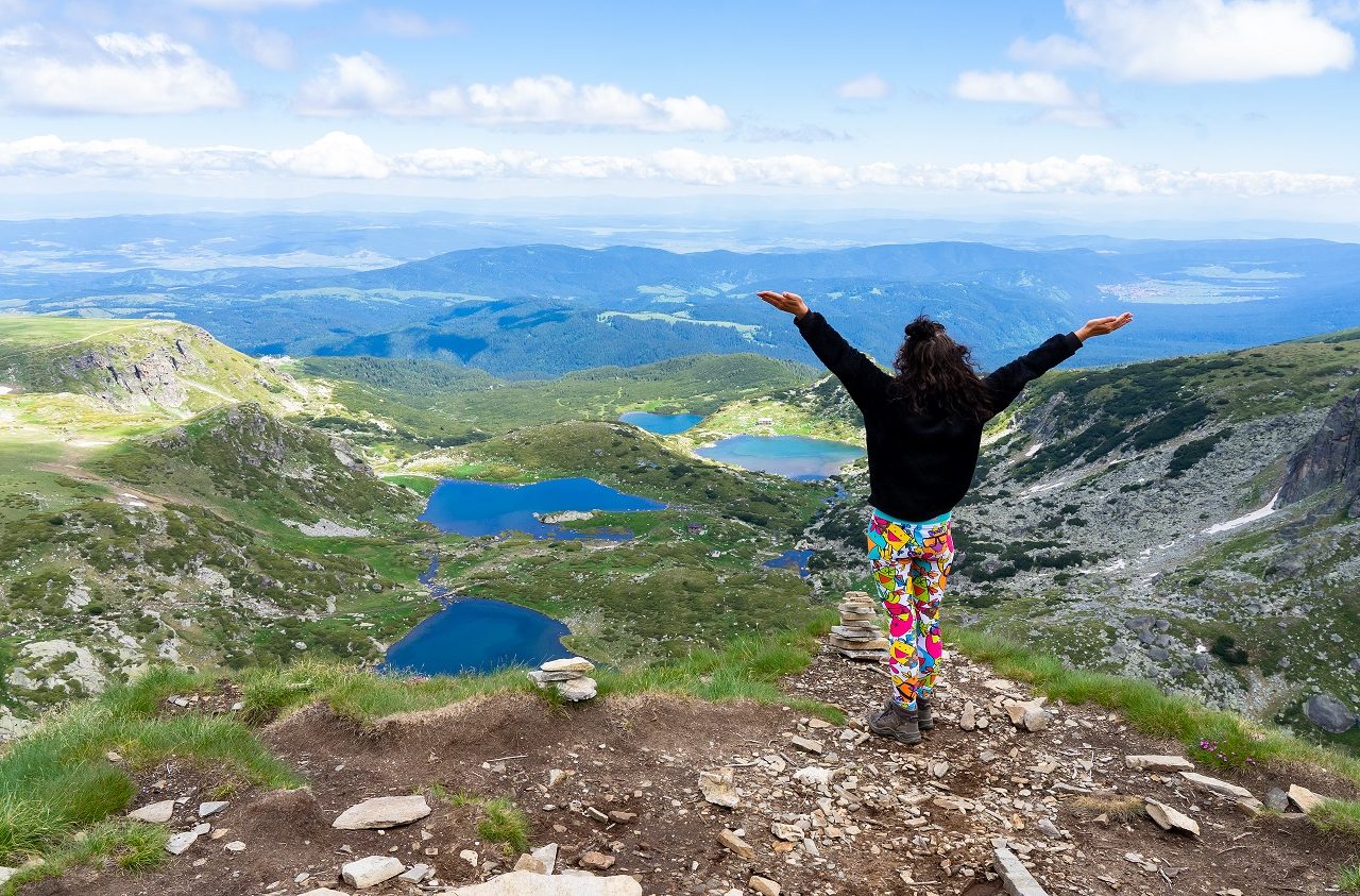 Jessica-uitzicht-over-Rila-7-Lakes