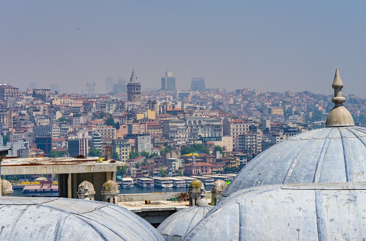 Uitzicht-op-Galata-wijk-Istanboel-Turkije
