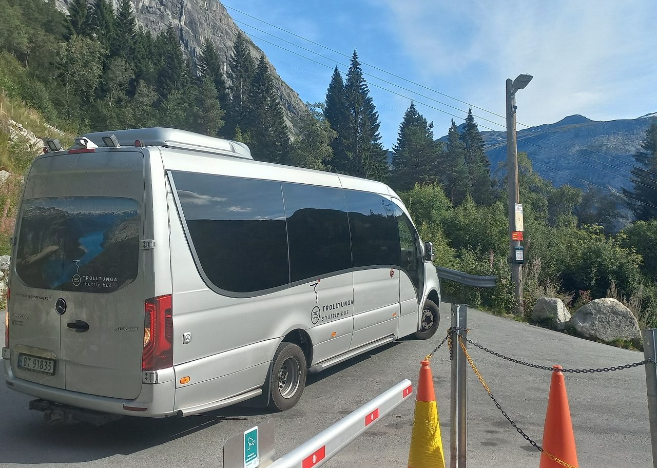 shuttlebus-van-p2-naar-p3-trolltunga-noorwegen