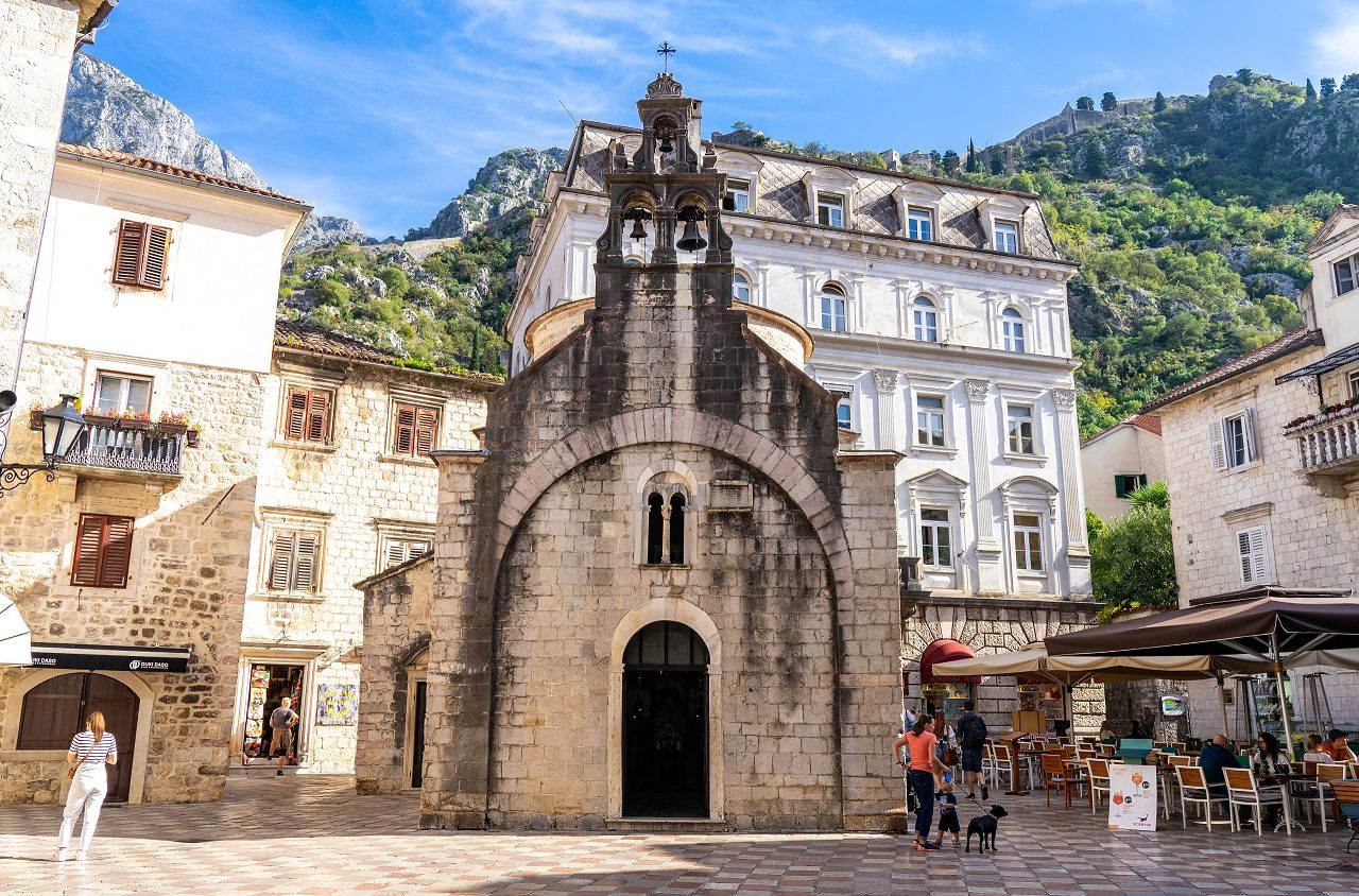 Kerkje in het oude centrum van Kotor in Montenegro