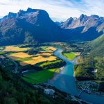 Uitzicht-over-omgeving-Andalsnes-vanaf-Rampestreken-uitzichtpunt