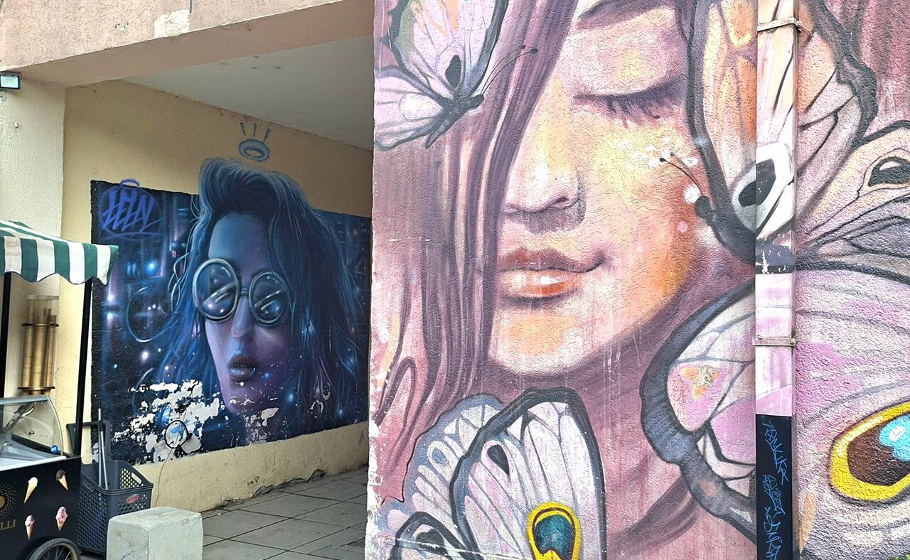 Street art muurschildering in Pristina, Kosovo