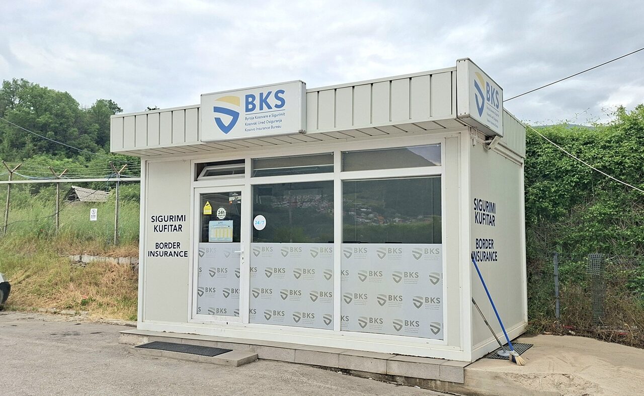 BKS-gebouw-waar-je-autoverzekering-koopt-Kosovo